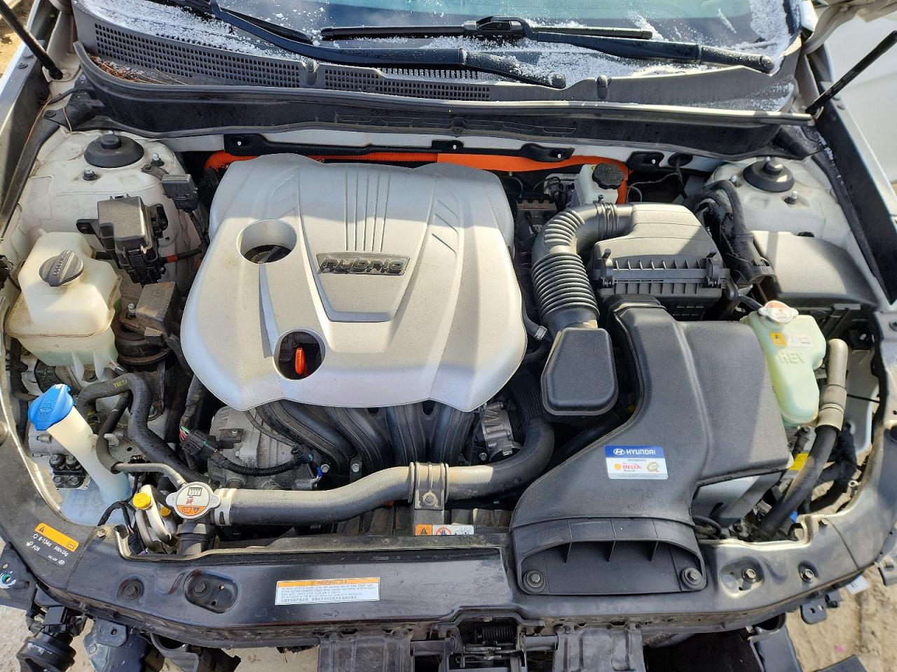 2015 HYUNDAI SONATA HYBRID photo 11