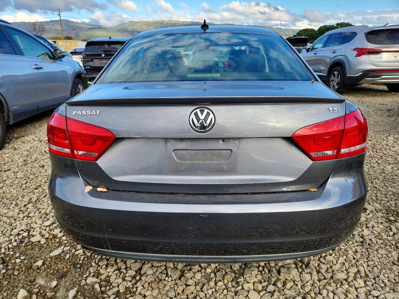 2014 VOLKSWAGEN PASSAT S photo 6