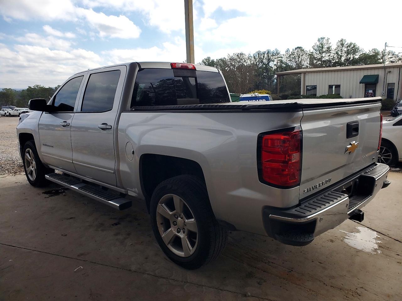 2015 CHEVROLET SILVERADO C1500 LT photo 2