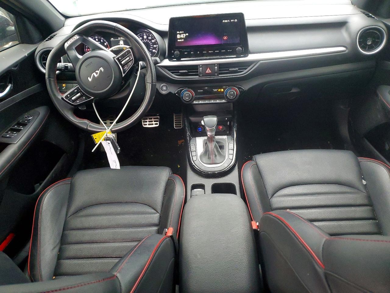 2024 KIA FORTE GT photo 8
