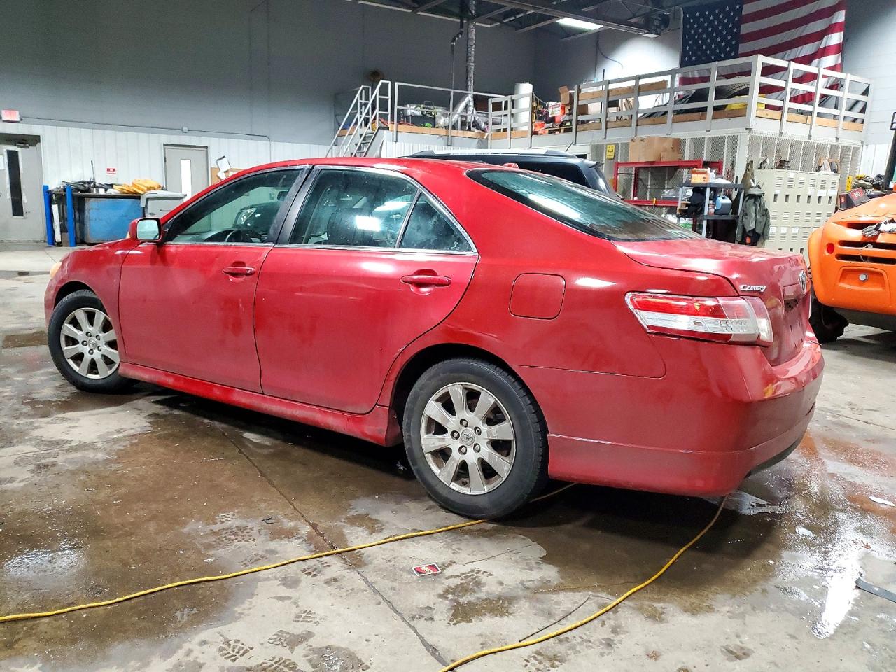 2010 TOYOTA CAMRY BASE photo 5