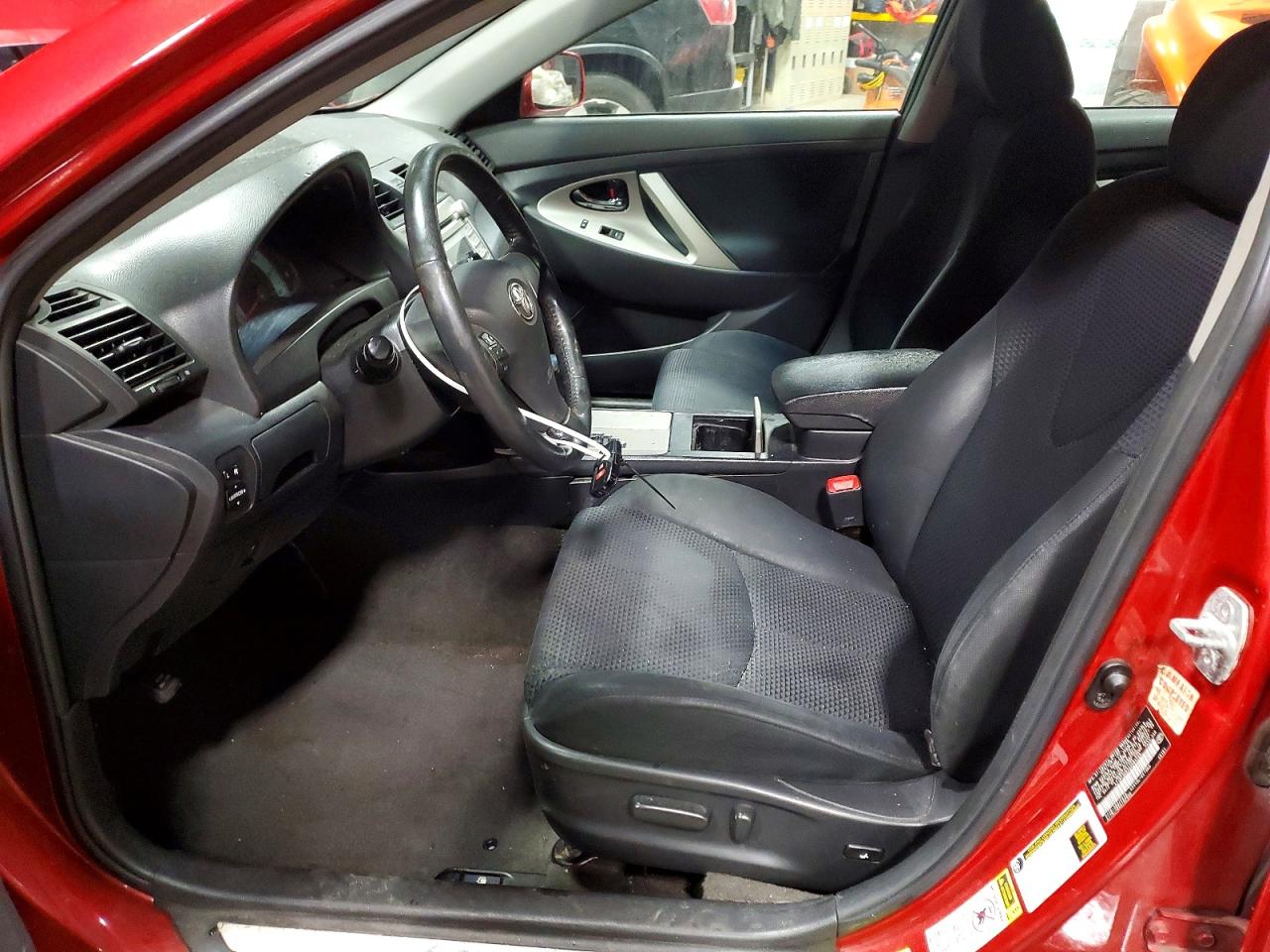2010 TOYOTA CAMRY BASE photo 25