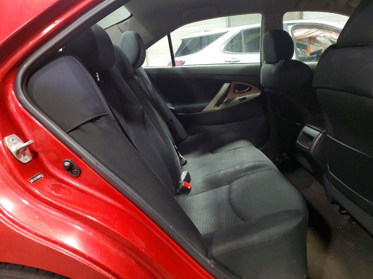 2010 TOYOTA CAMRY BASE photo 37