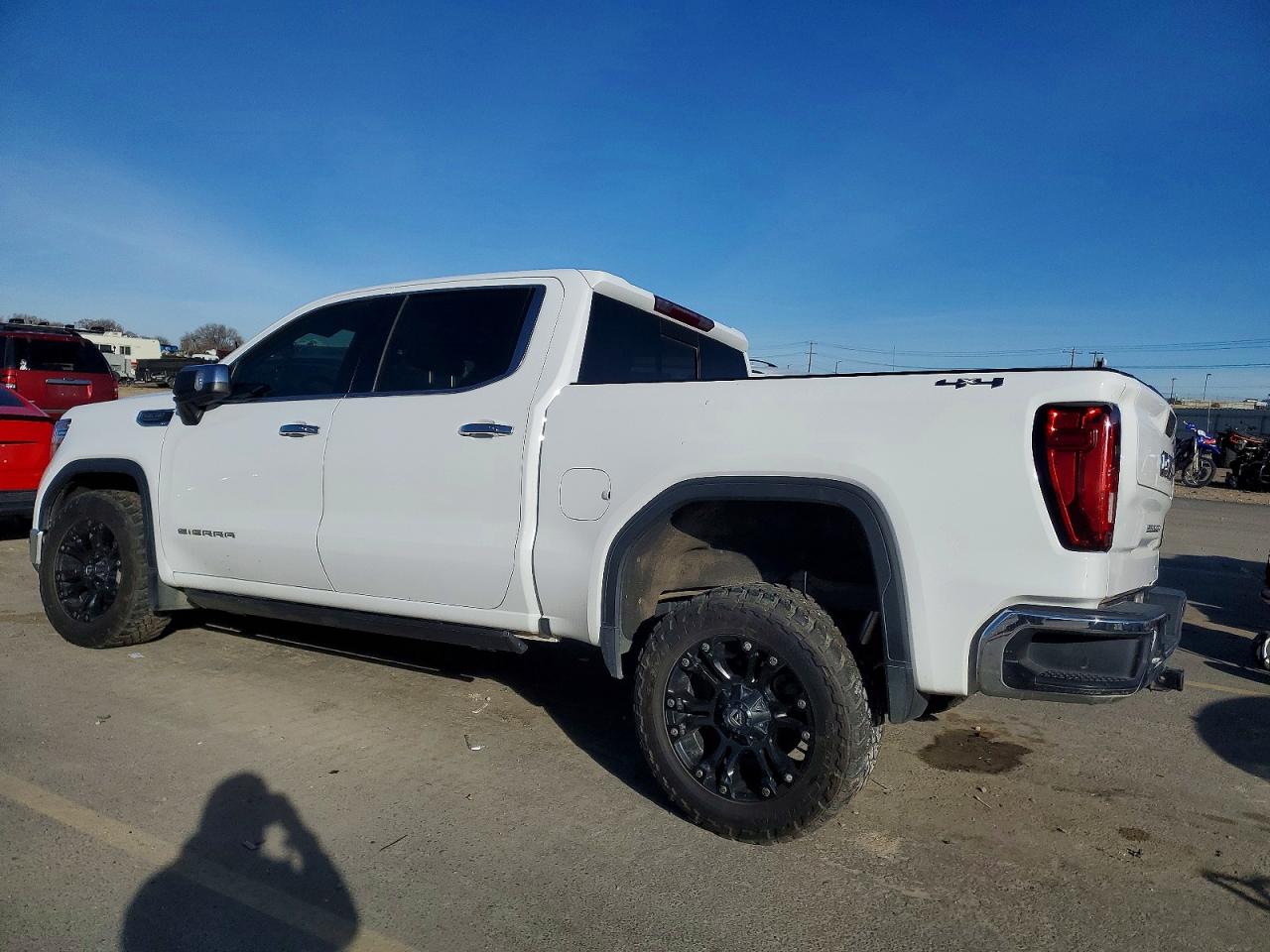 2020 GMC SIERRA K1500 SLT photo 2