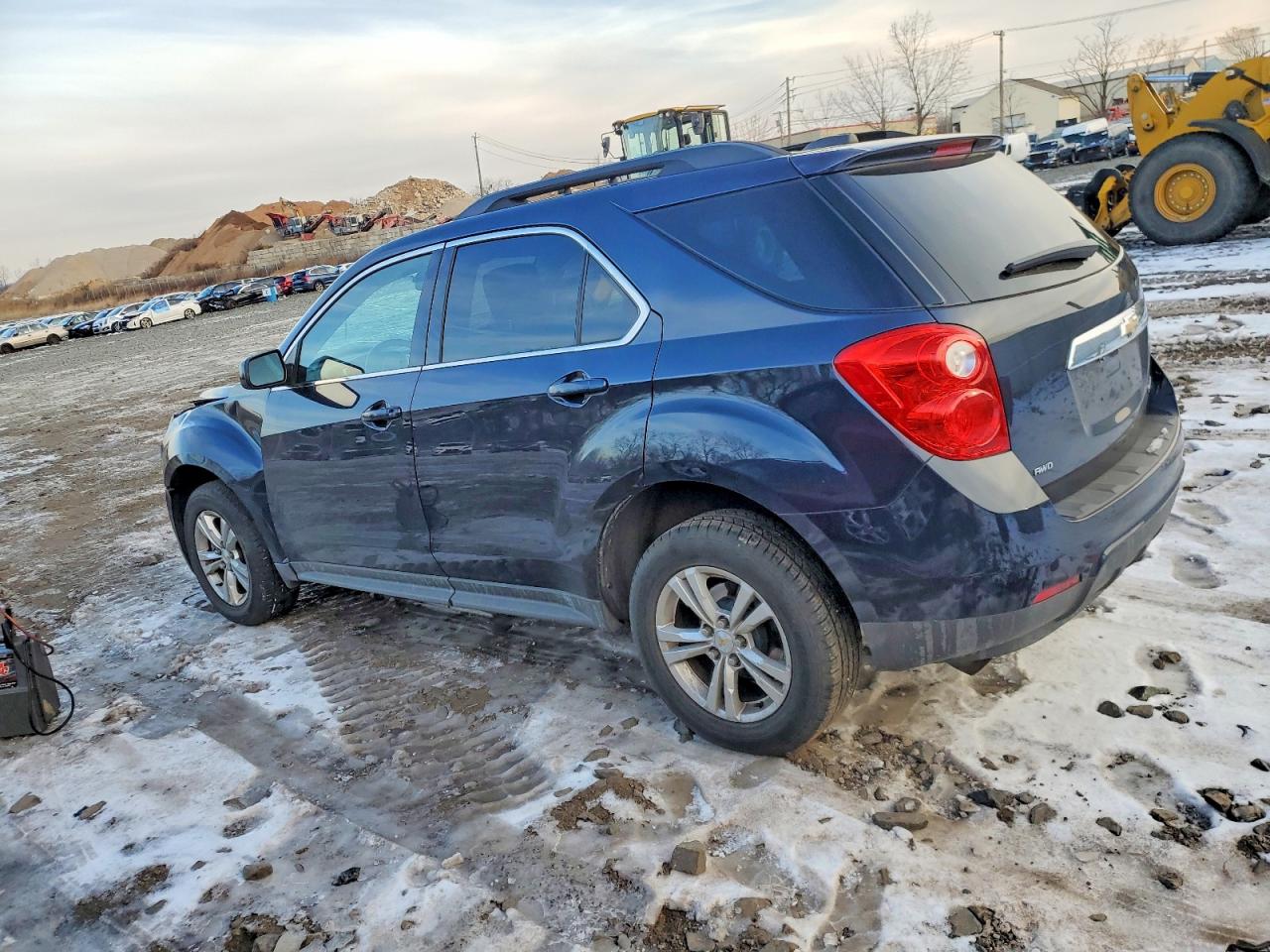 2015 CHEVROLET EQUINOX LT photo 2