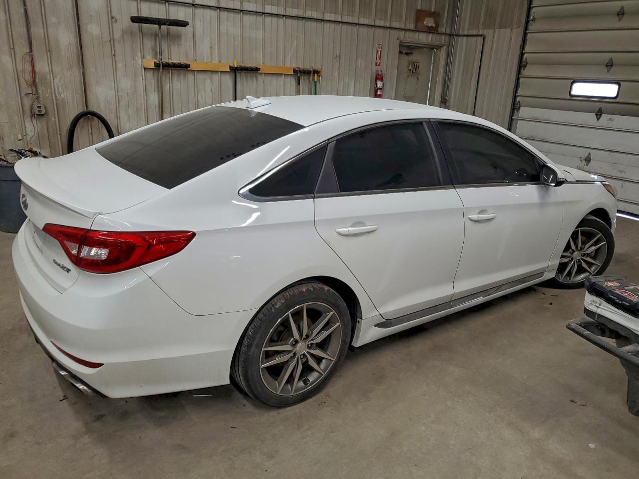 2017 HYUNDAI SONATA SPORT photo 3