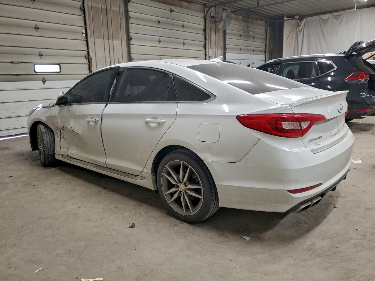 2017 HYUNDAI SONATA SPORT photo 2