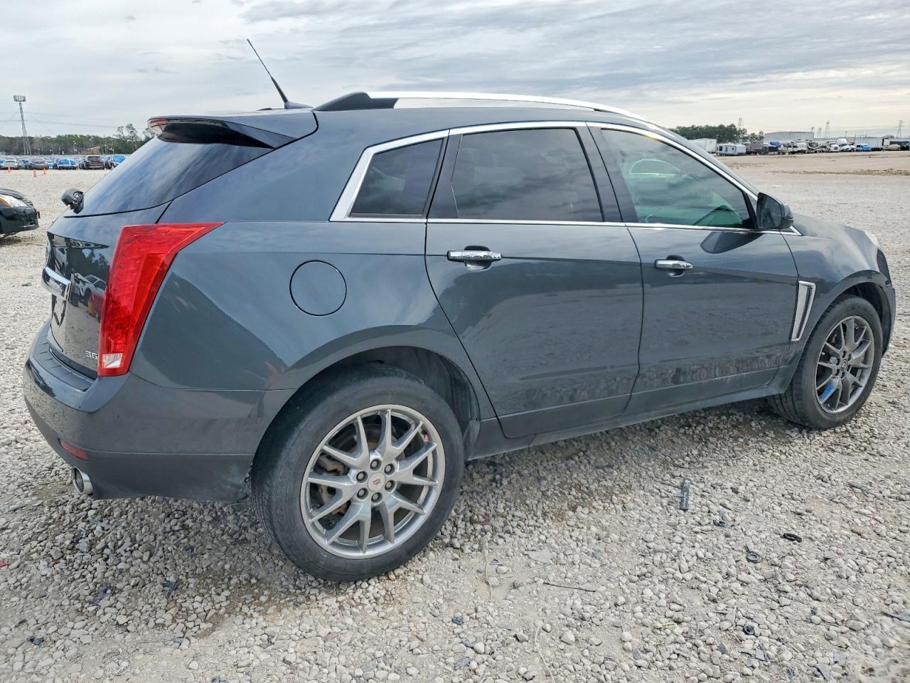 2013 CADILLAC SRX PERFORMANCE COLLECTION photo 3