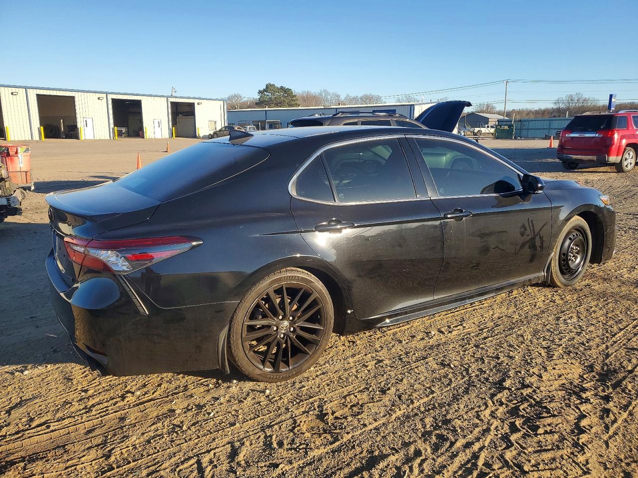 2022 TOYOTA CAMRY XSE photo 3