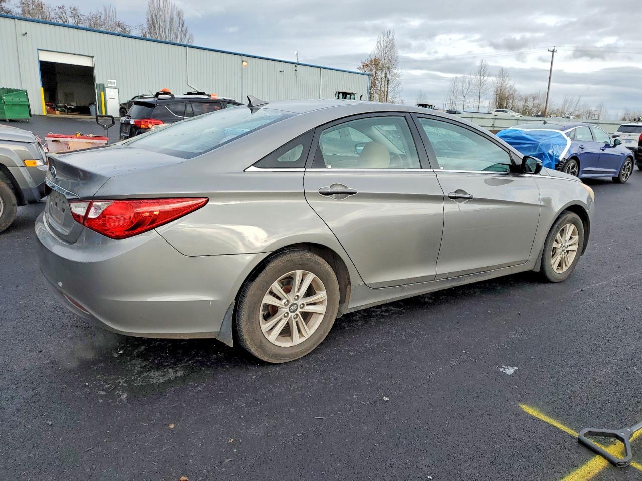 2011 HYUNDAI SONATA GLS photo 3