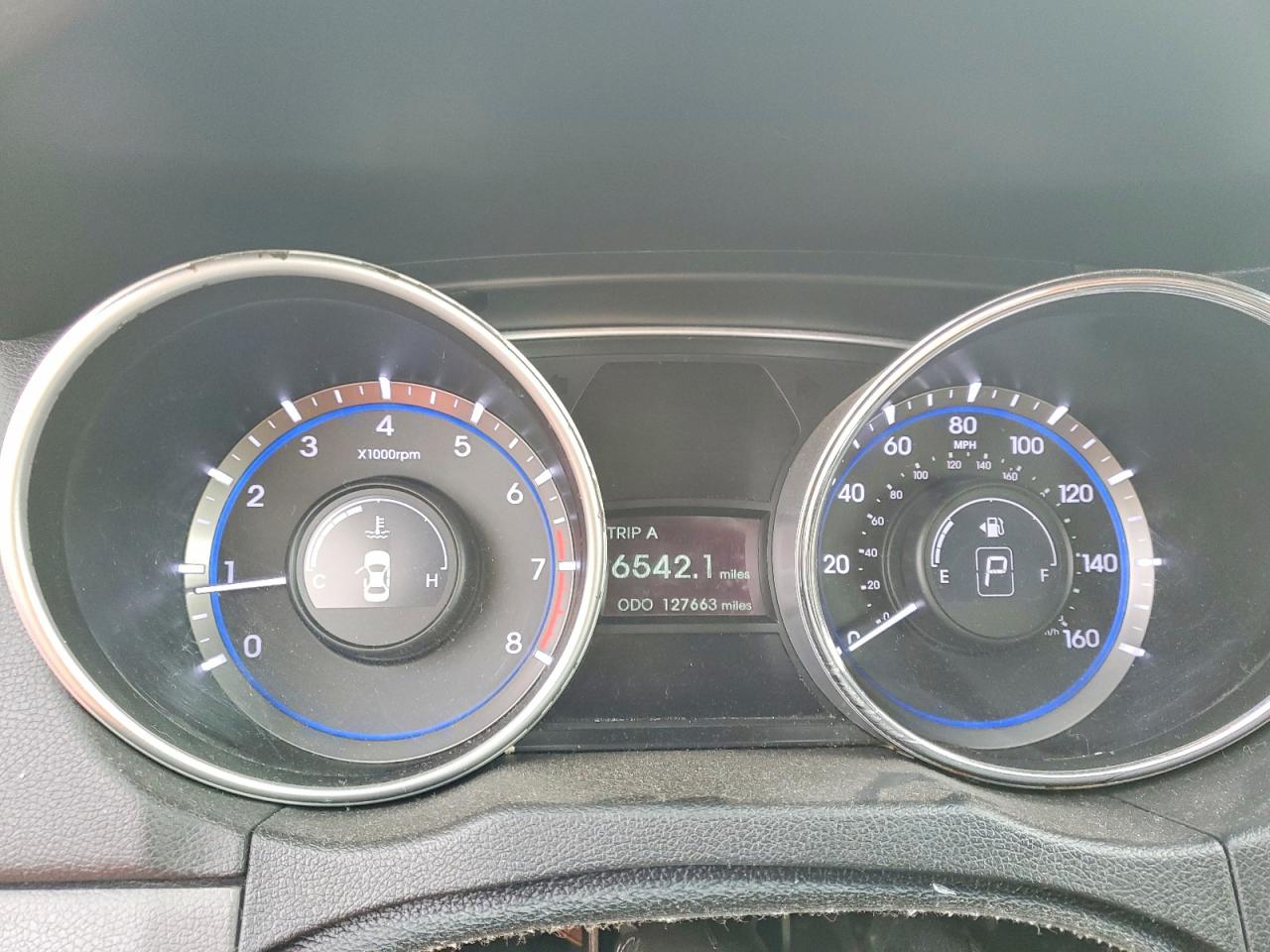 2011 HYUNDAI SONATA GLS photo 9