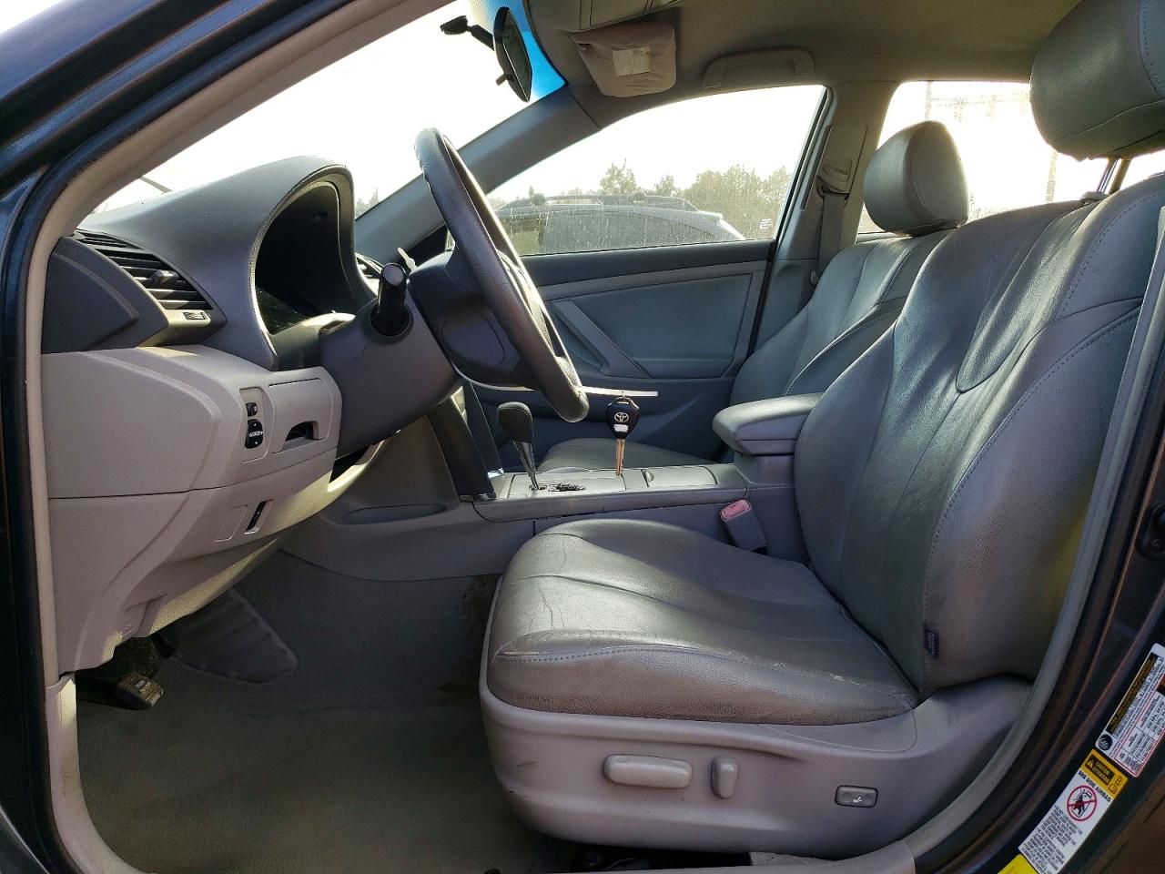2010 TOYOTA CAMRY BASE photo 7