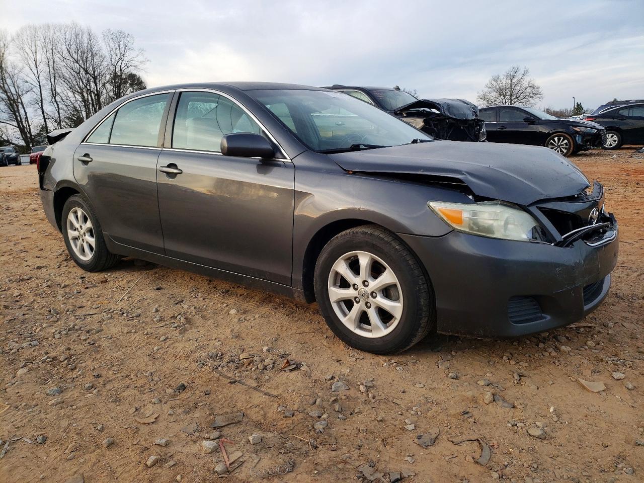 2010 TOYOTA CAMRY BASE photo 4