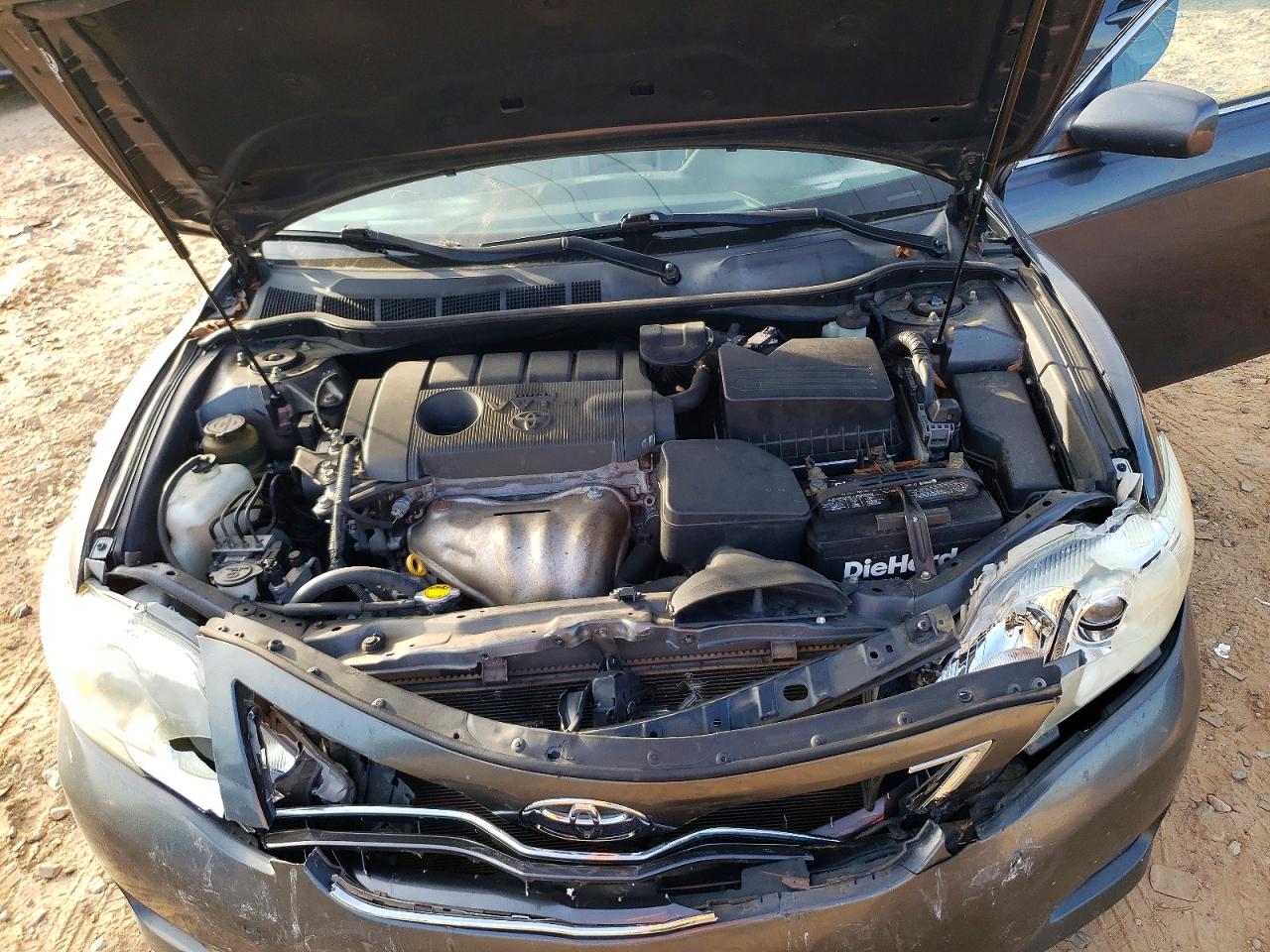 2010 TOYOTA CAMRY BASE photo 11