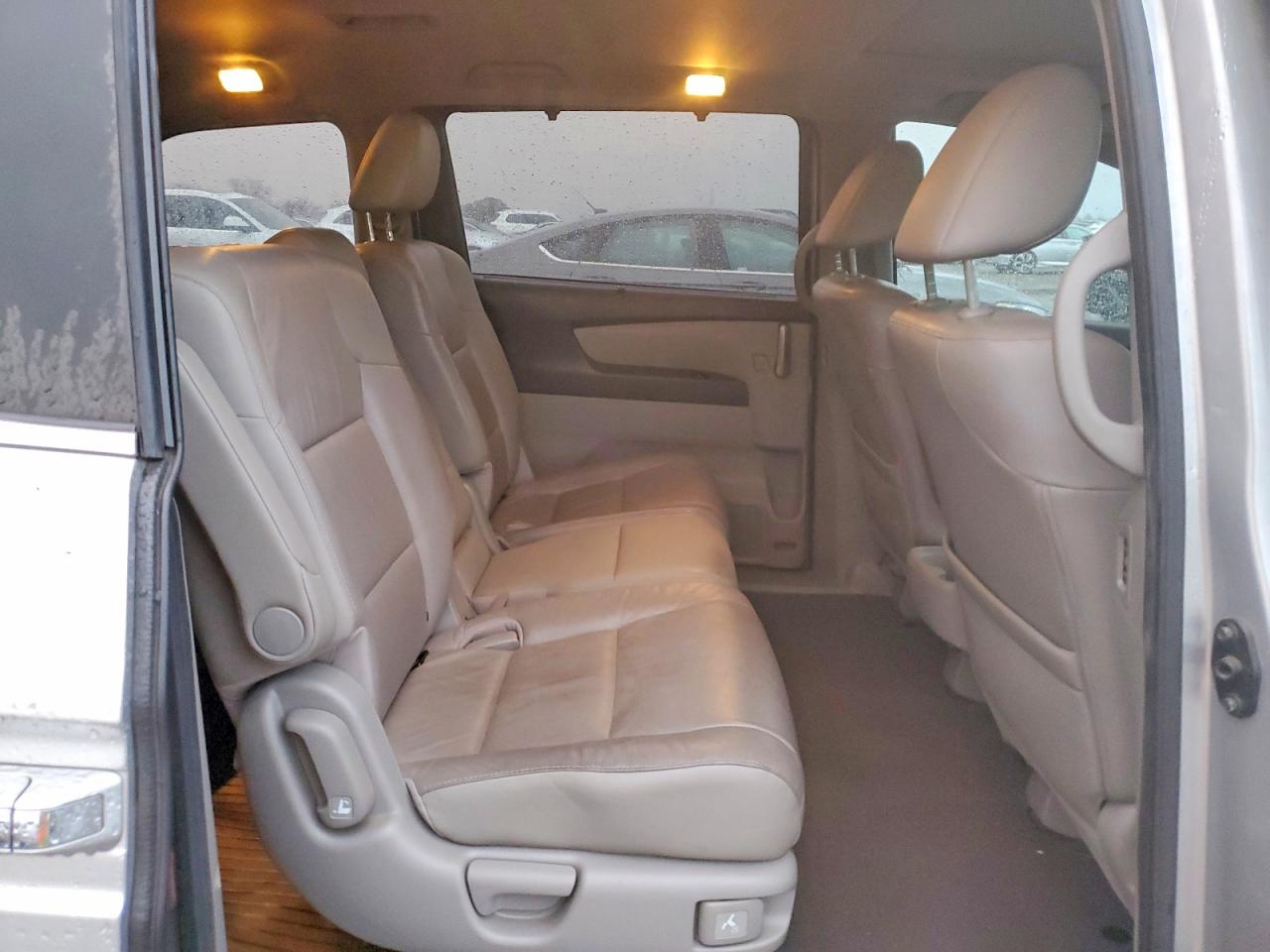 2012 HONDA ODYSSEY EXL photo 11