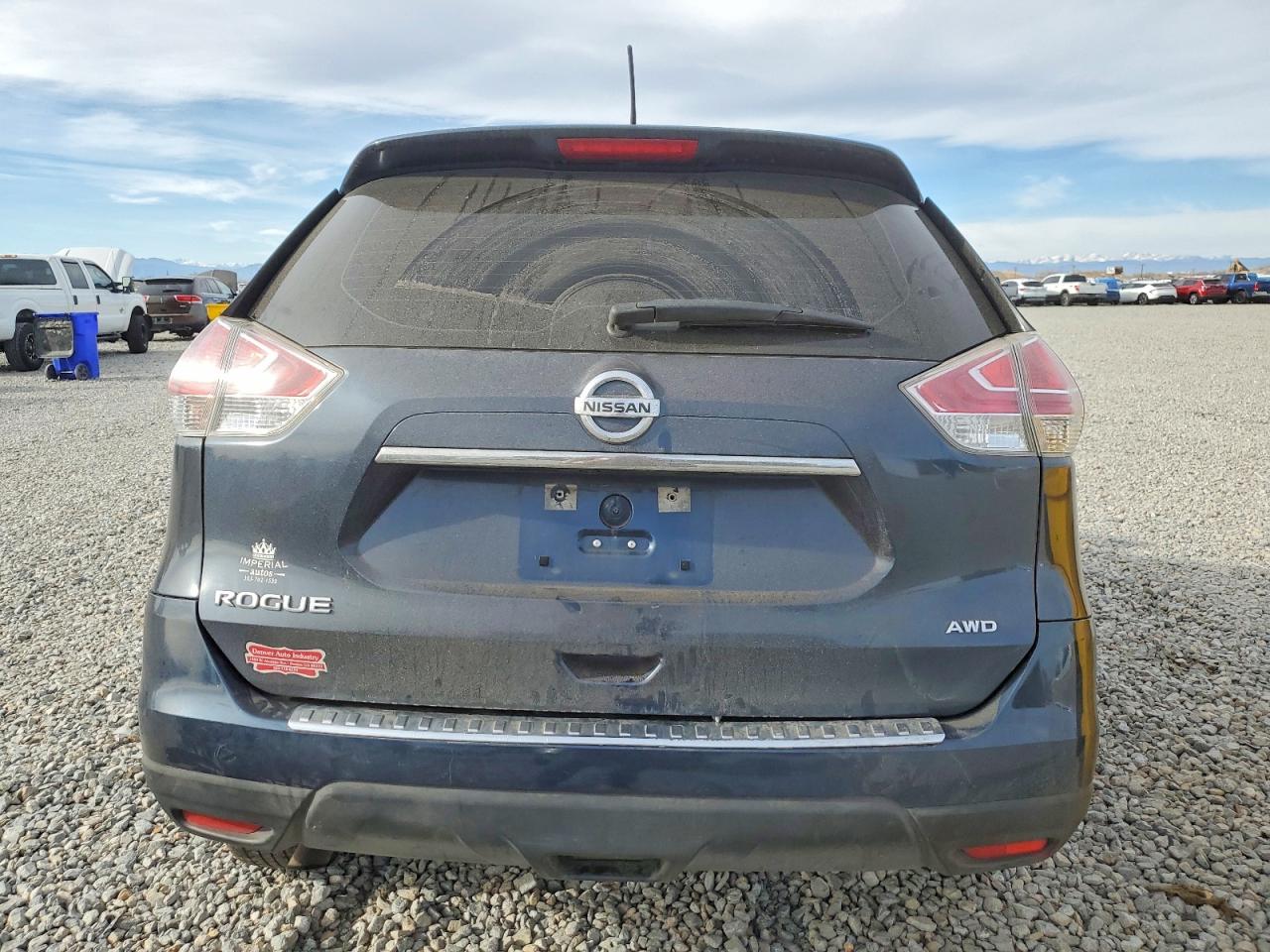 2016 NISSAN ROGUE S photo 6