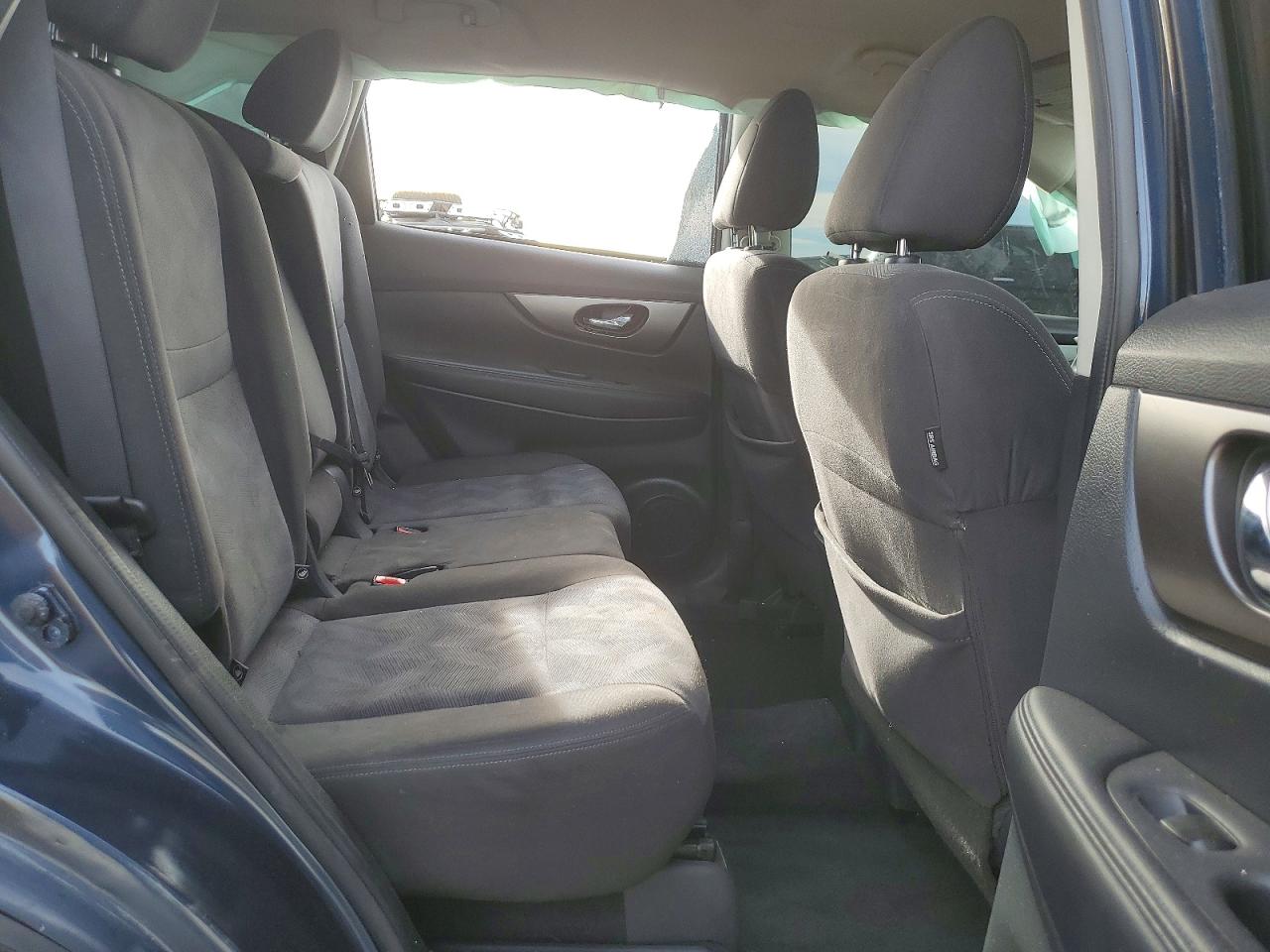 2016 NISSAN ROGUE S photo 11