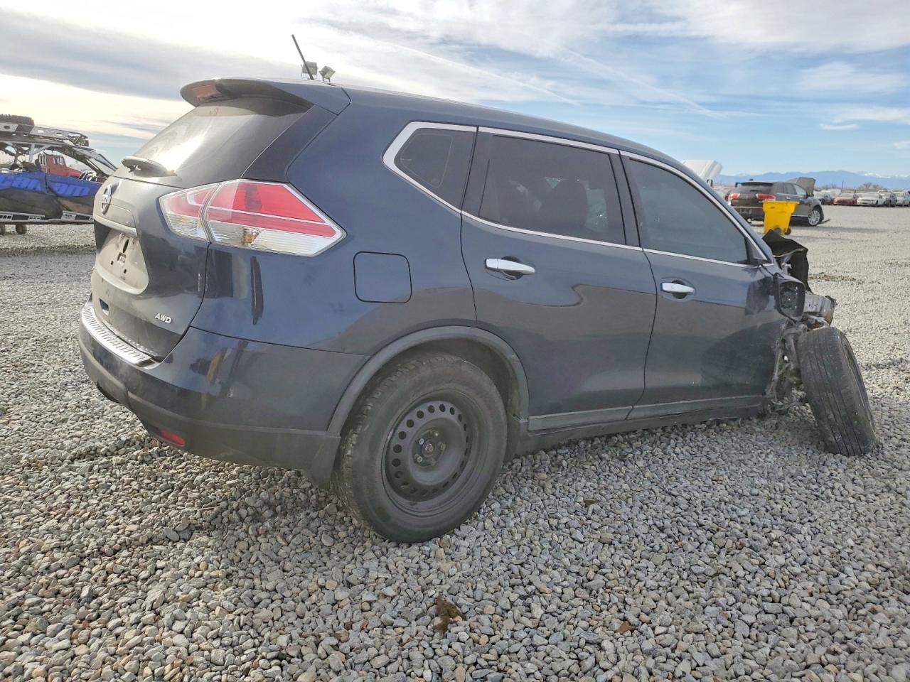 2016 NISSAN ROGUE S photo 3
