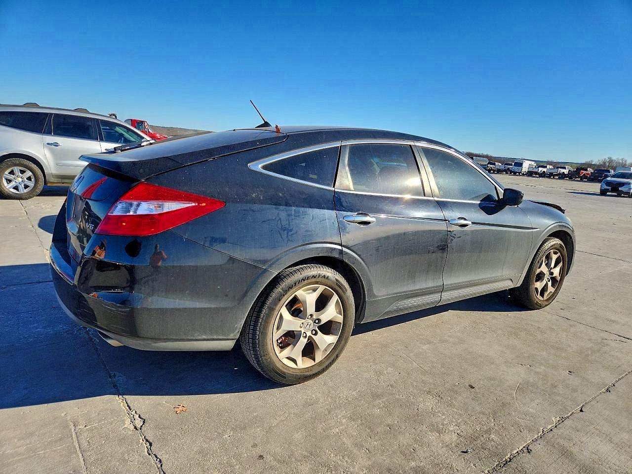 2012 HONDA CROSSTOUR EXL photo 3