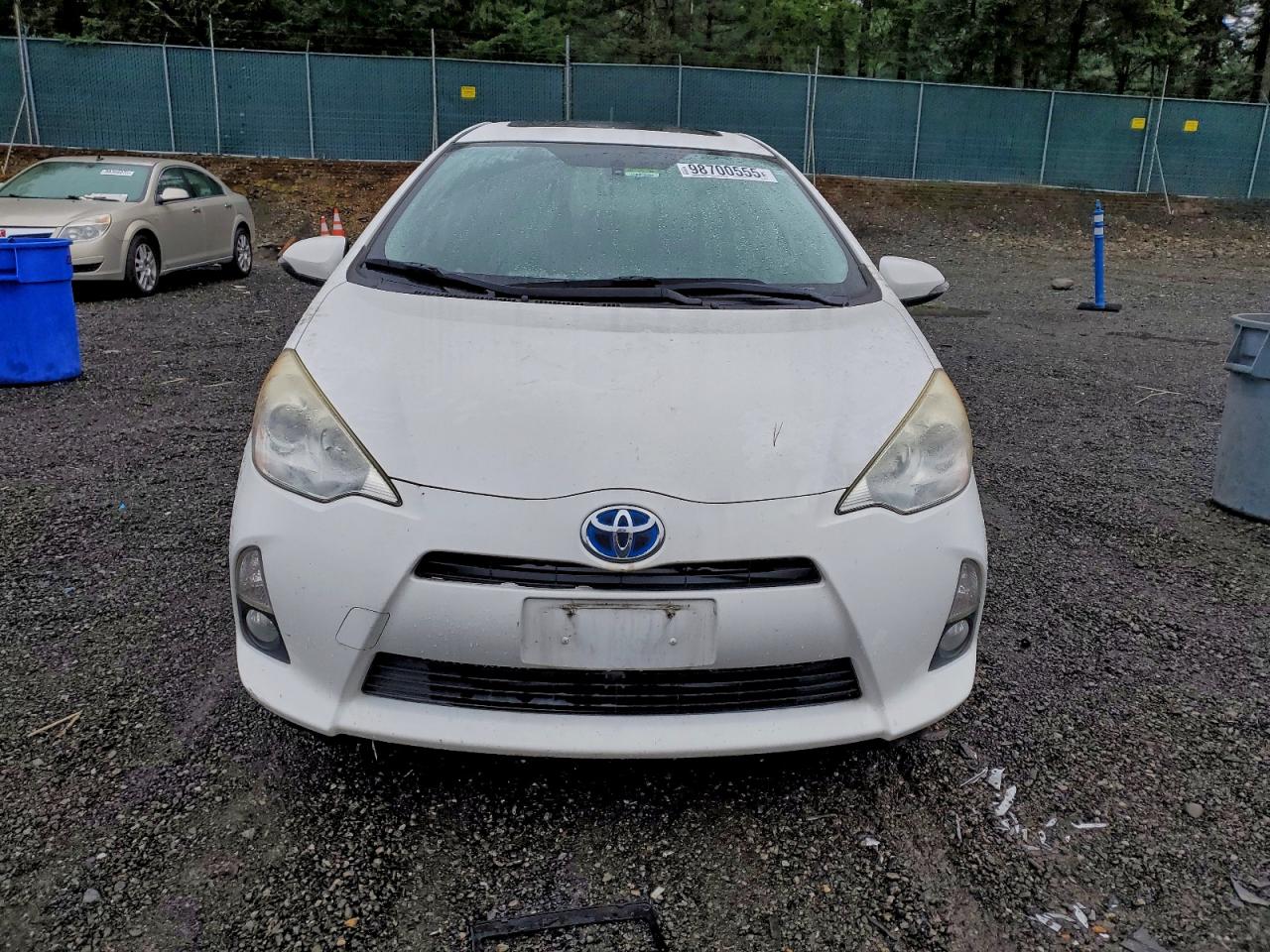 2013 TOYOTA PRIUS C photo 5