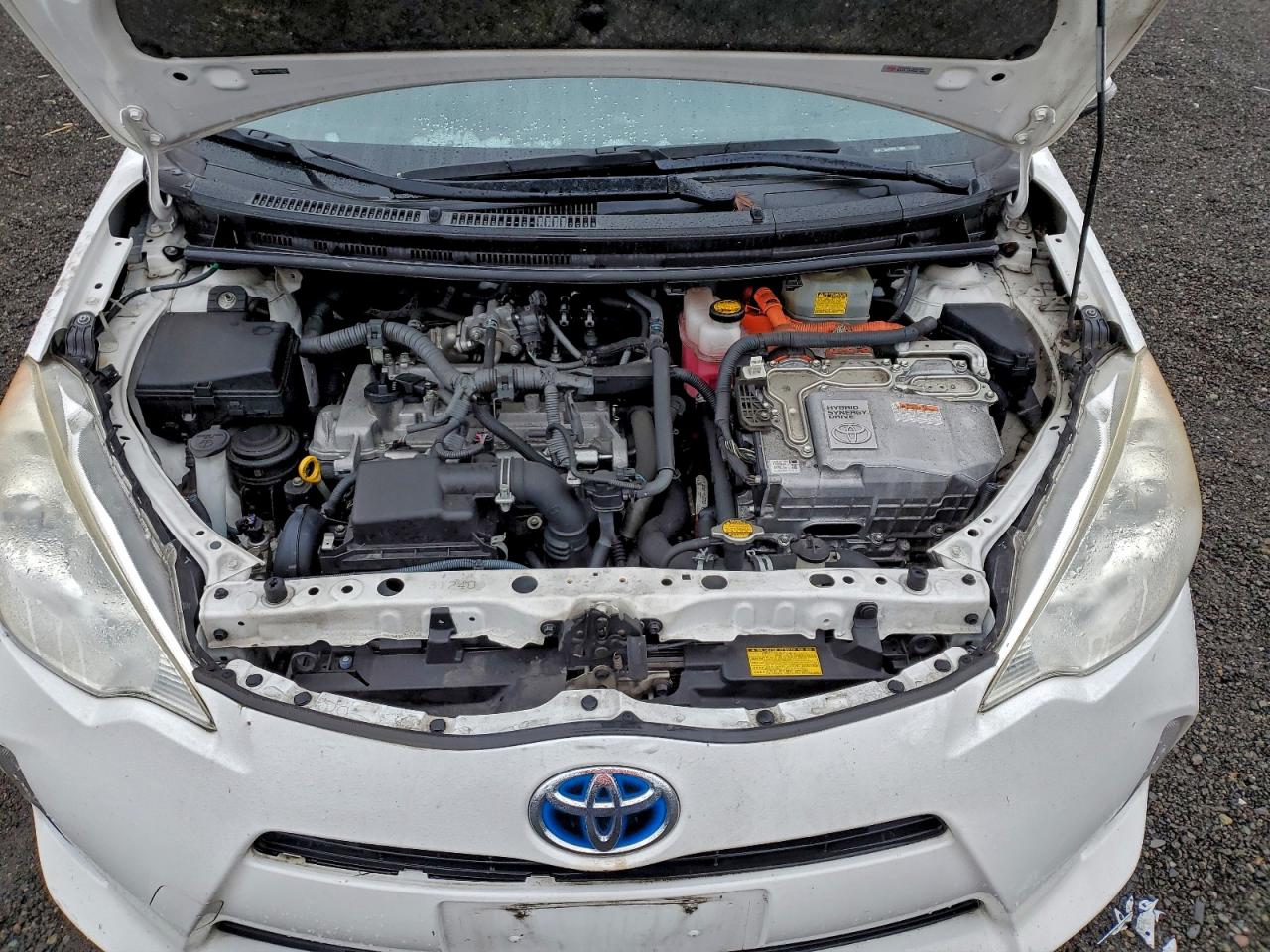 2013 TOYOTA PRIUS C photo 11