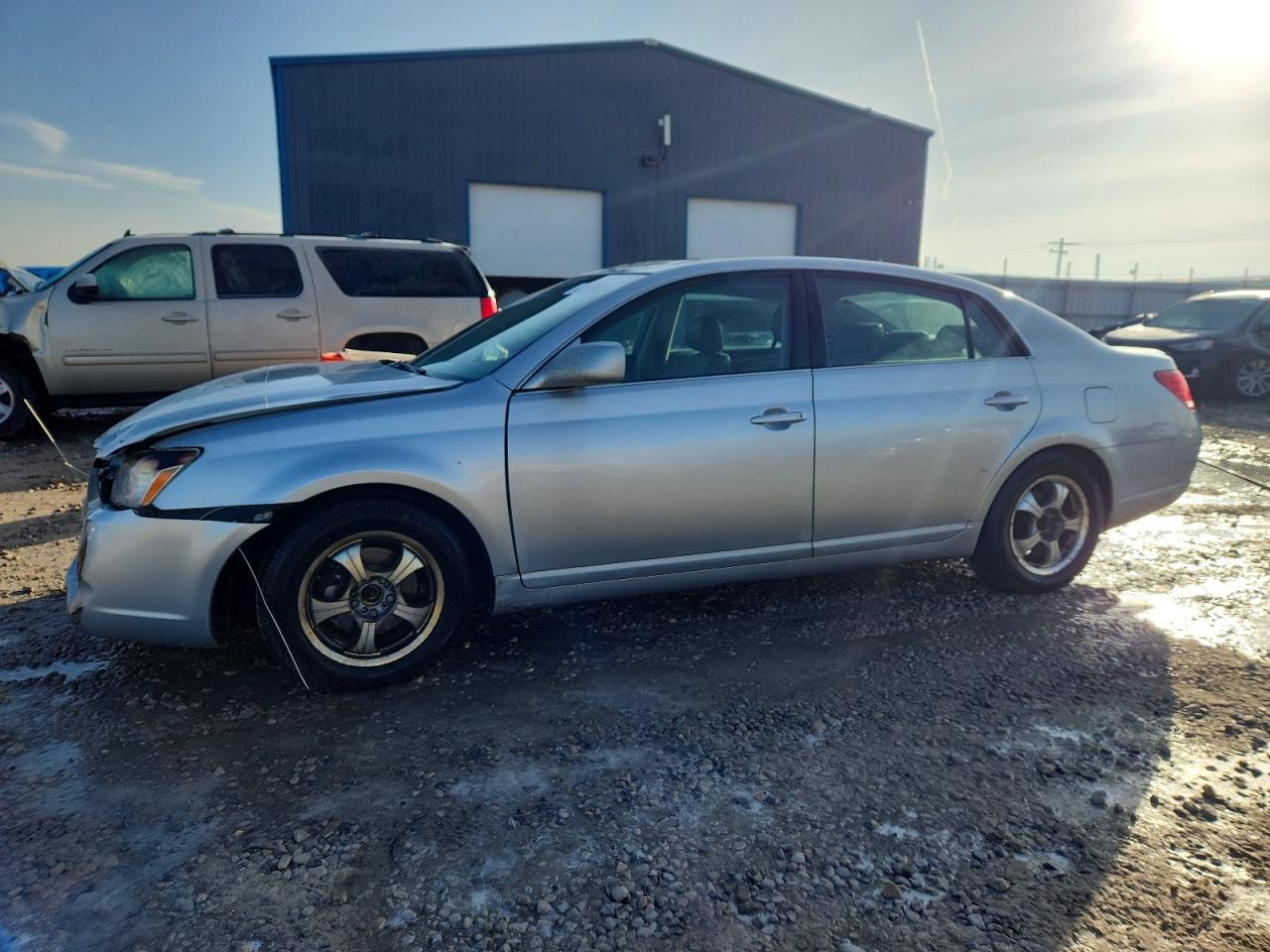 2005 TOYOTA AVALON