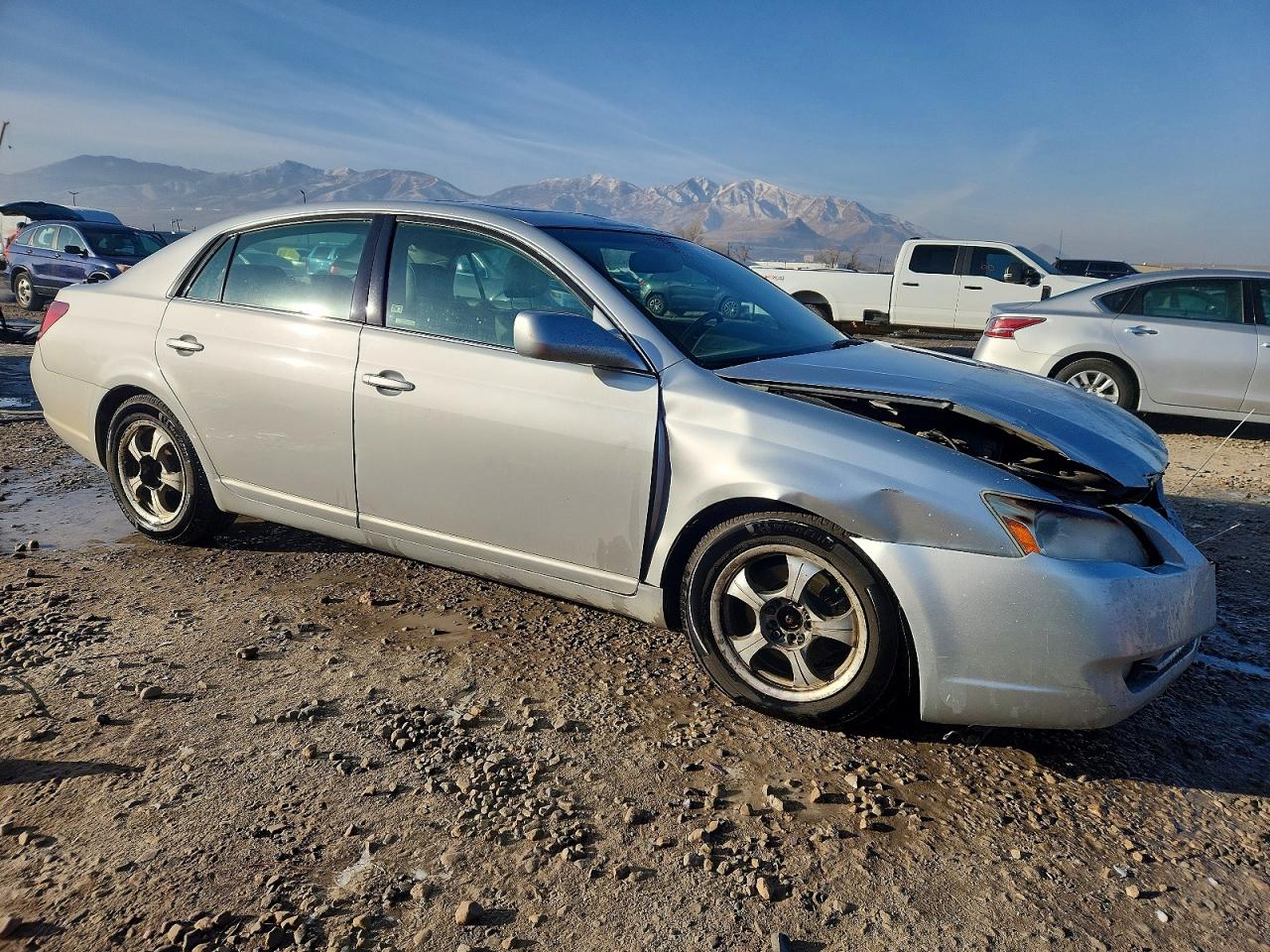 2005 TOYOTA AVALON XL photo 4