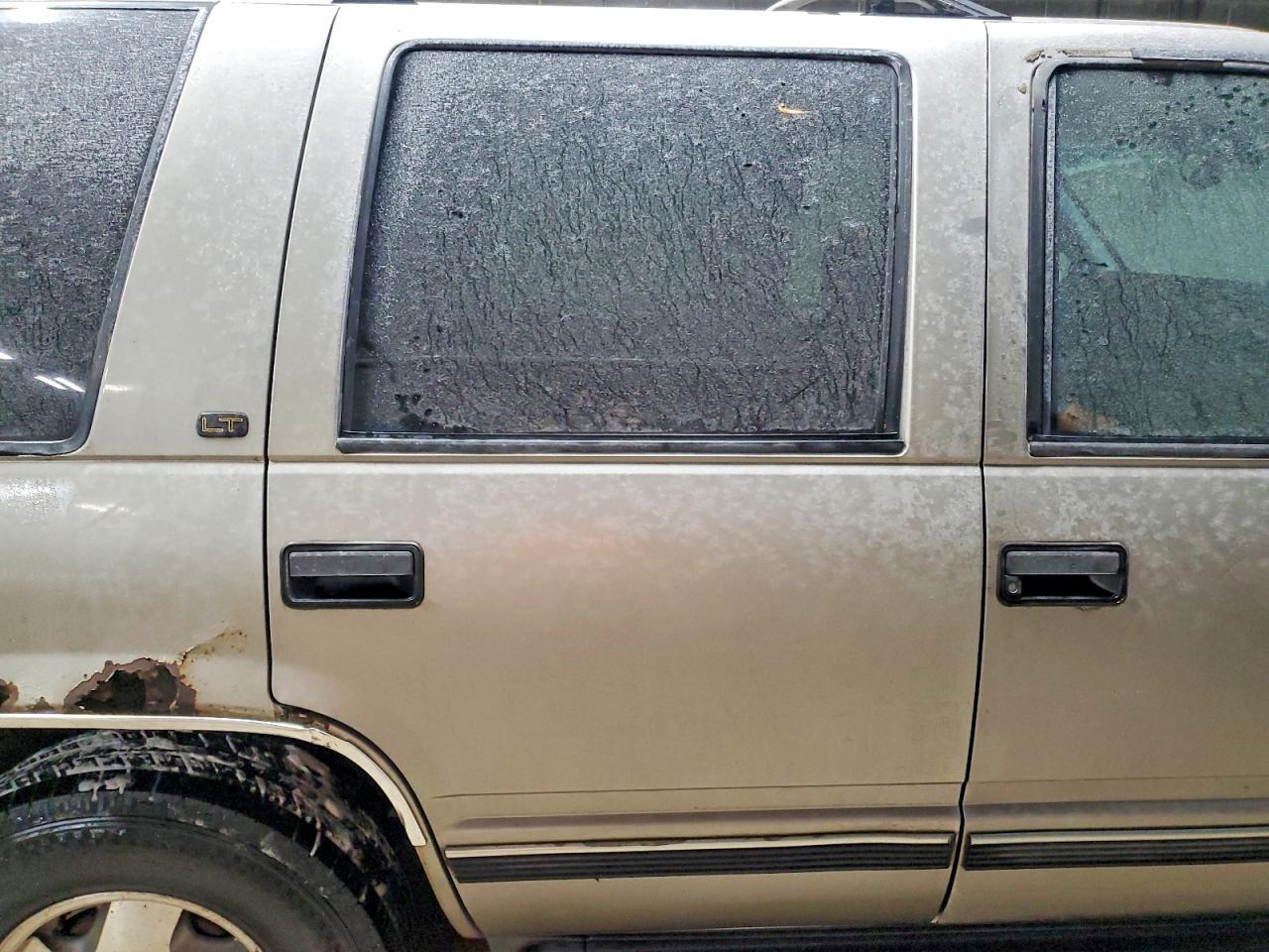 1999 CHEVROLET TAHOE K1500 photo 11