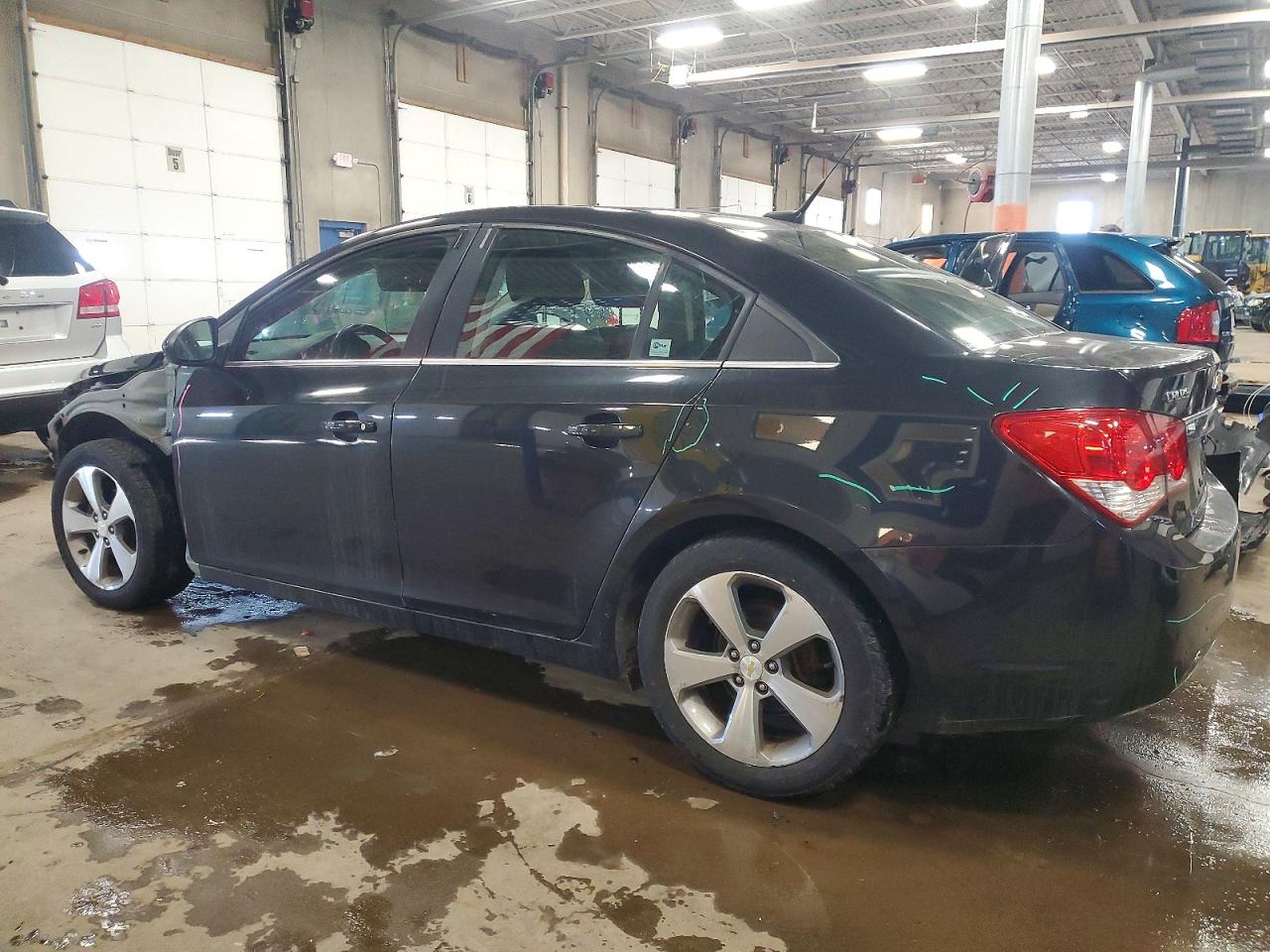 2011 CHEVROLET CRUZE LT photo 2