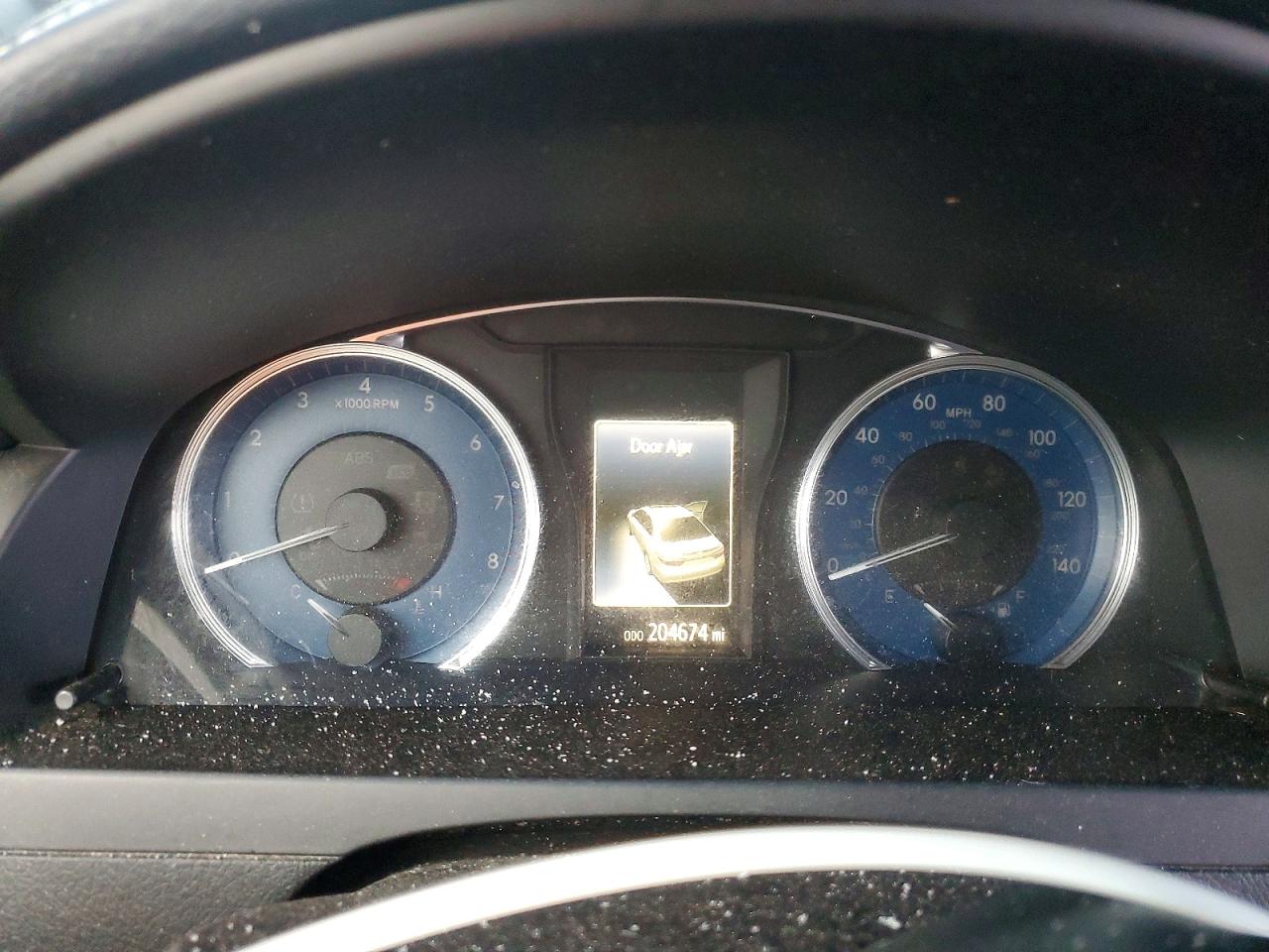2017 TOYOTA CAMRY LE photo 9