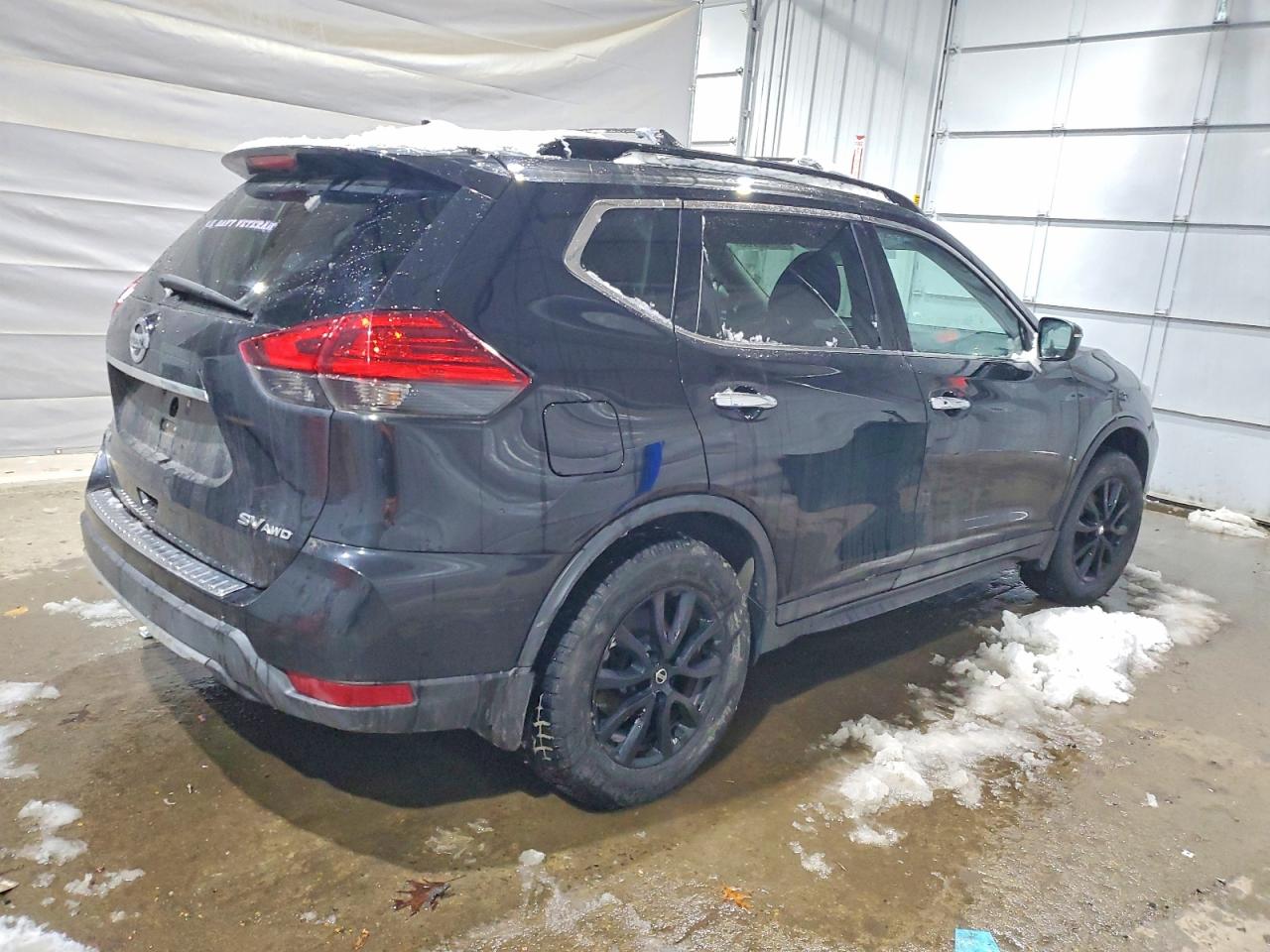 2017 NISSAN ROGUE SV photo 3