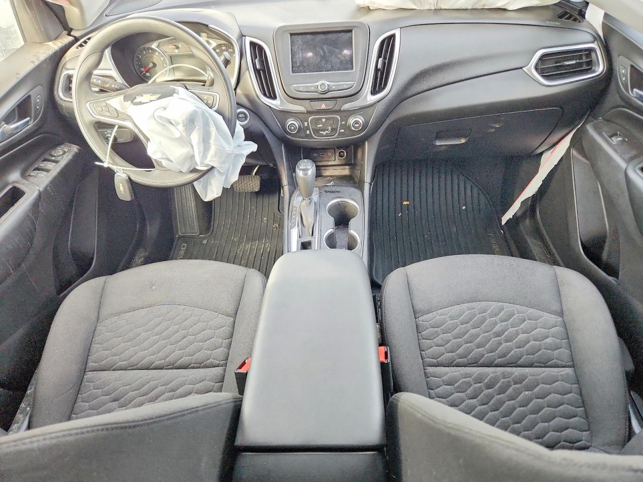 2019 CHEVROLET EQUINOX LT photo 8