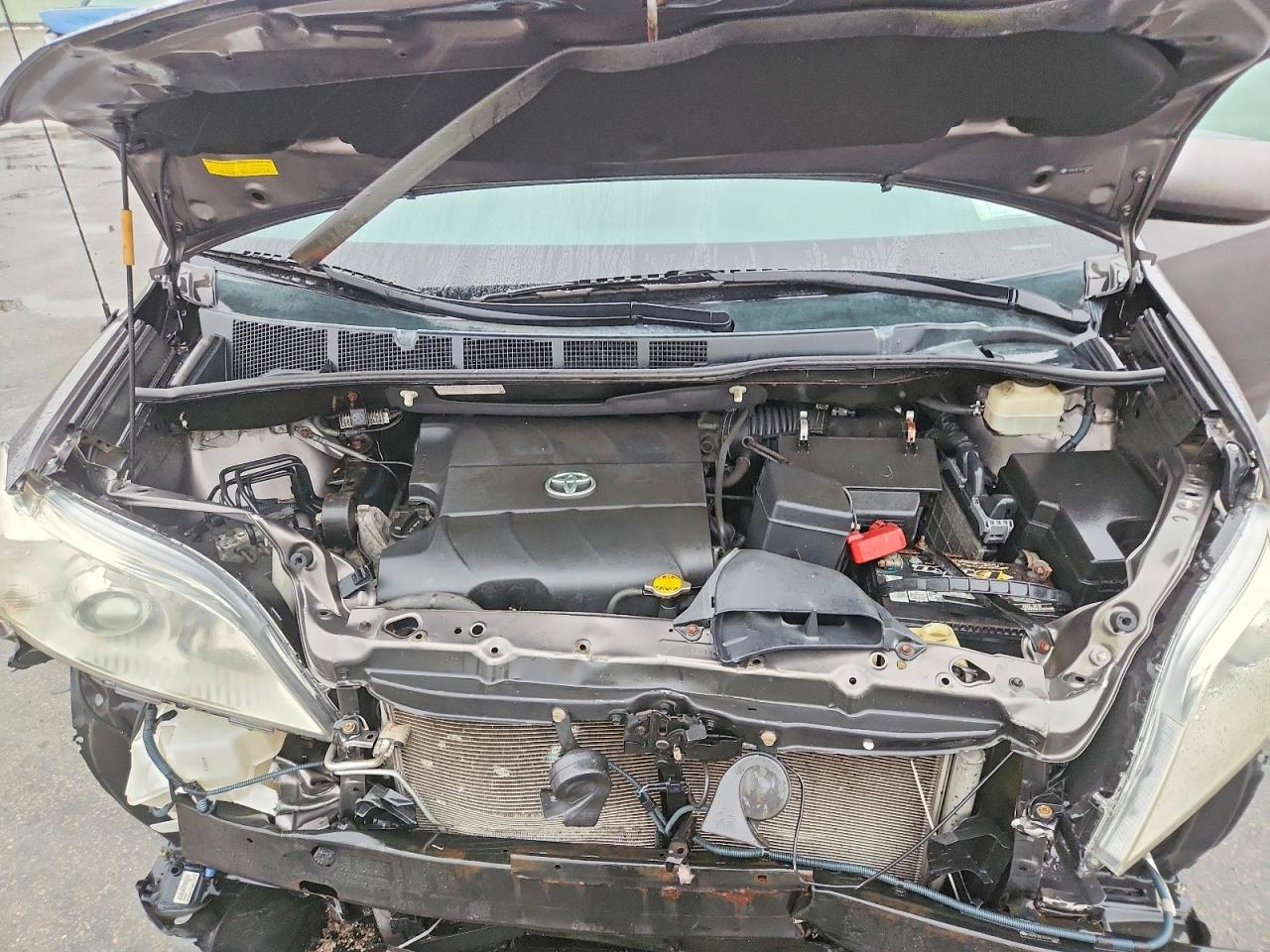2014 TOYOTA SIENNA XLE photo 12