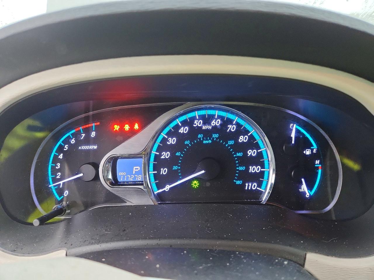2014 TOYOTA SIENNA XLE photo 9