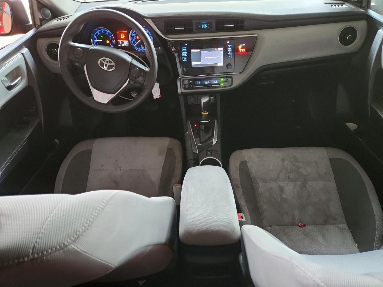 2019 TOYOTA COROLLA L photo 8