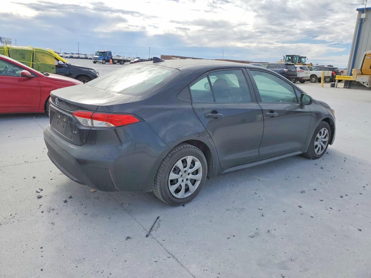 2020 TOYOTA COROLLA LE photo 3