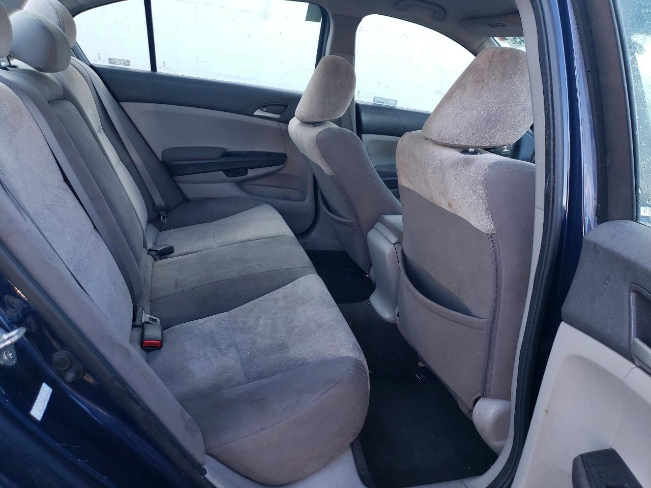 2010 HONDA ACCORD LX photo 10