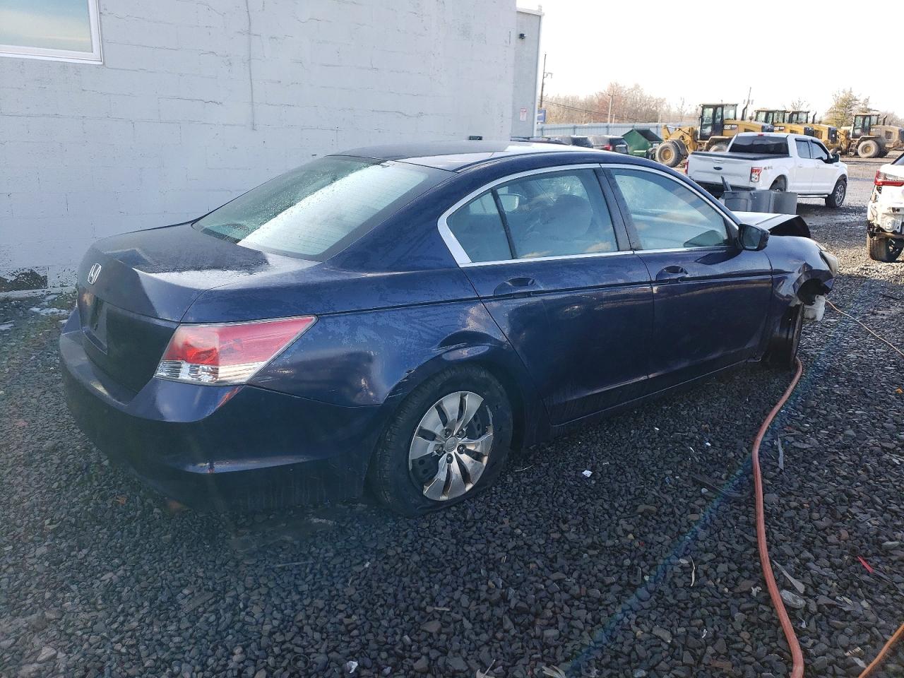 2010 HONDA ACCORD LX photo 3
