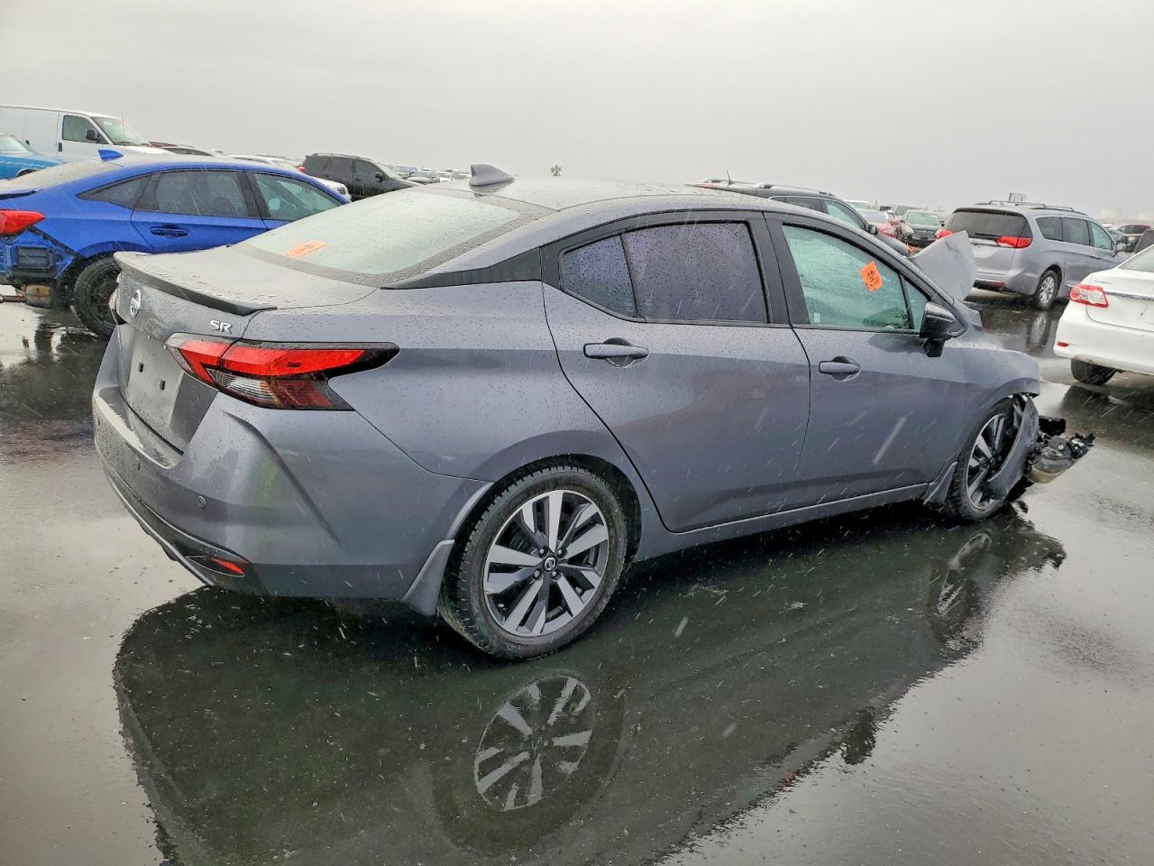 2020 NISSAN VERSA SR photo 3