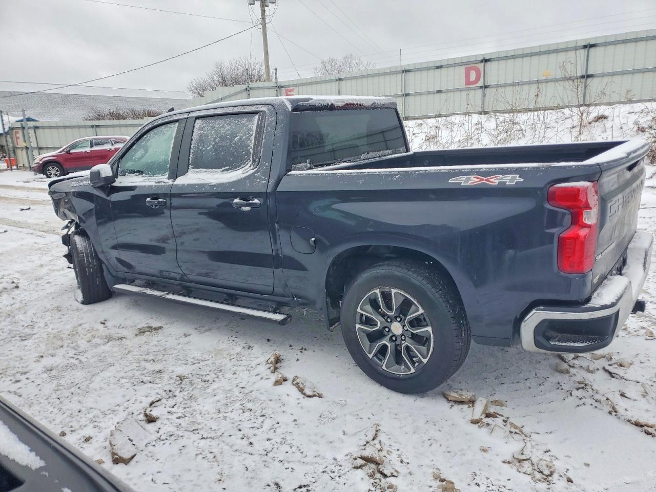2024 CHEVROLET SILVERADO K1500 LT-L photo 2