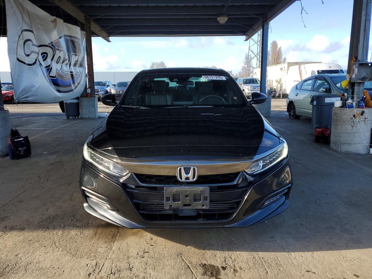 2018 HONDA ACCORD SPORT photo 5