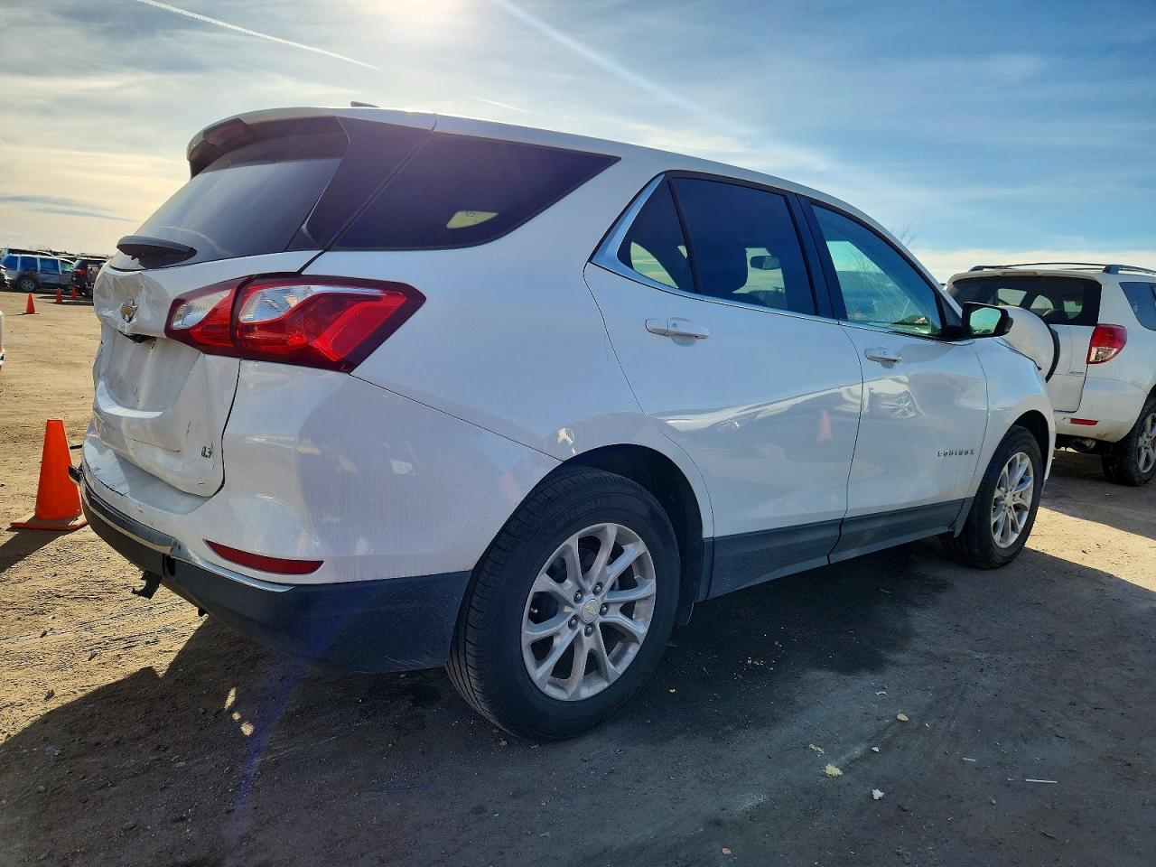 2019 CHEVROLET EQUINOX LT photo 3