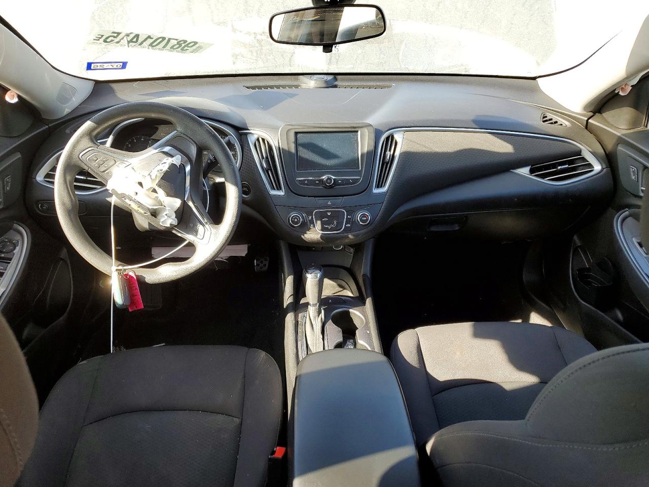 2018 CHEVROLET MALIBU LS photo 8