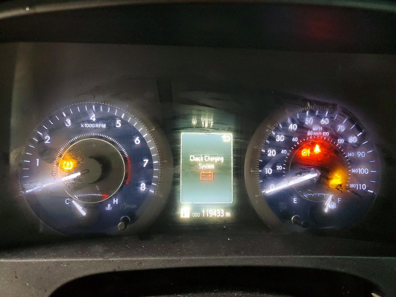 2016 TOYOTA SIENNA XLE photo 9