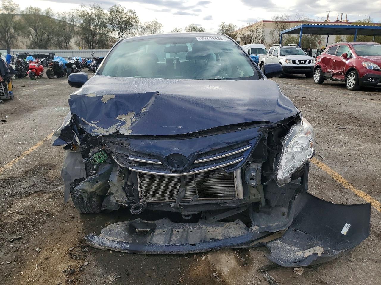 2013 TOYOTA COROLLA BASE photo 5