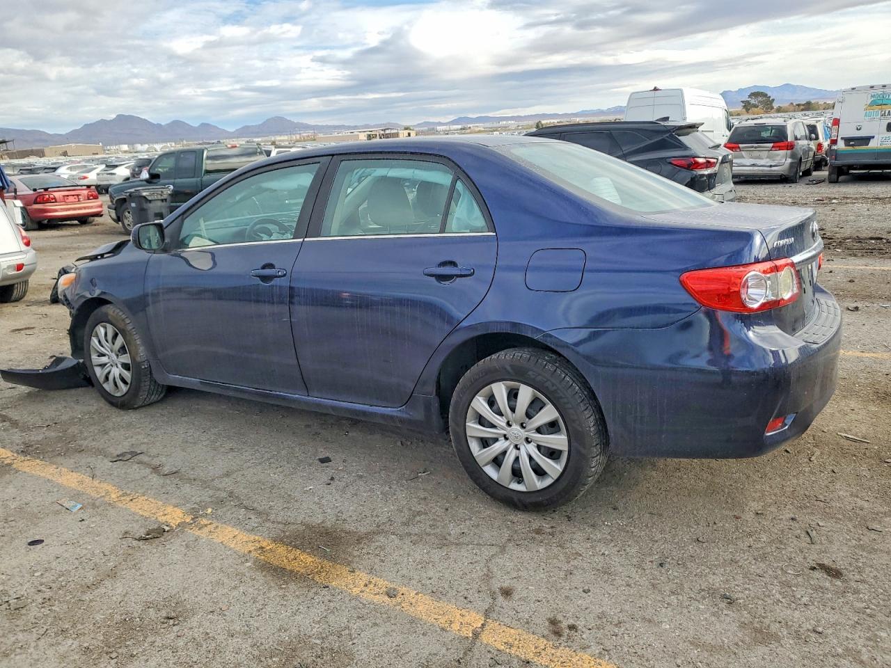 2013 TOYOTA COROLLA BASE photo 2