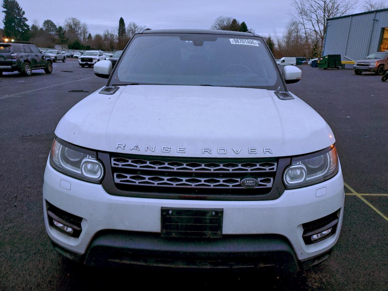 2016 LAND ROVER RANGE ROVER SPORT SE photo 5