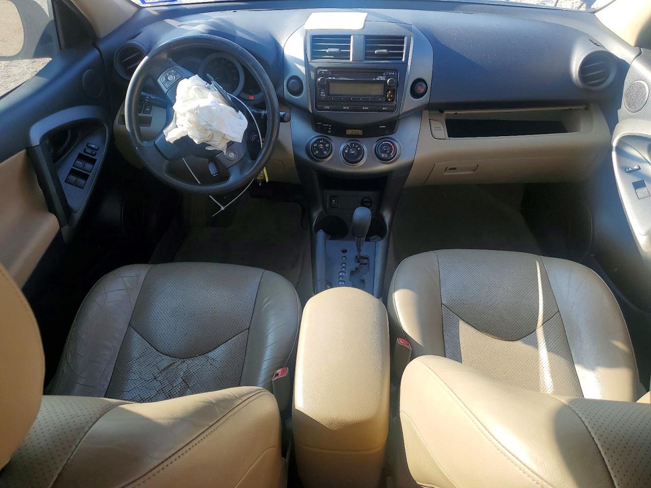 2012 TOYOTA RAV4 photo 8