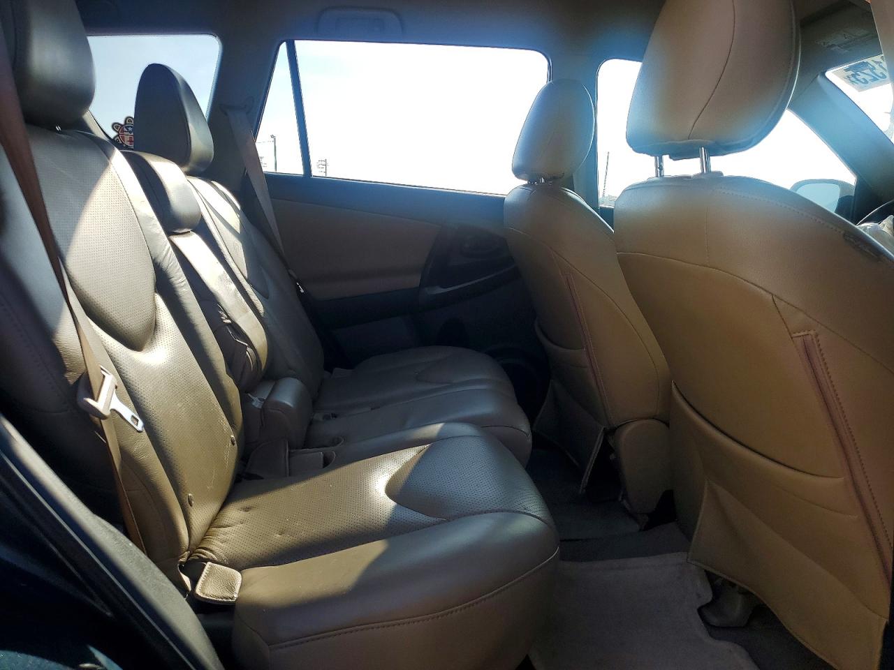2012 TOYOTA RAV4 photo 11