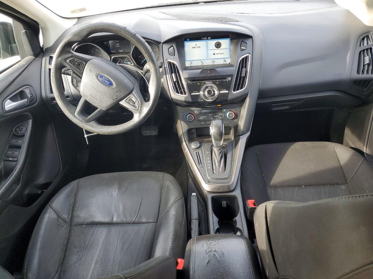 2017 FORD FOCUS SEL photo 15